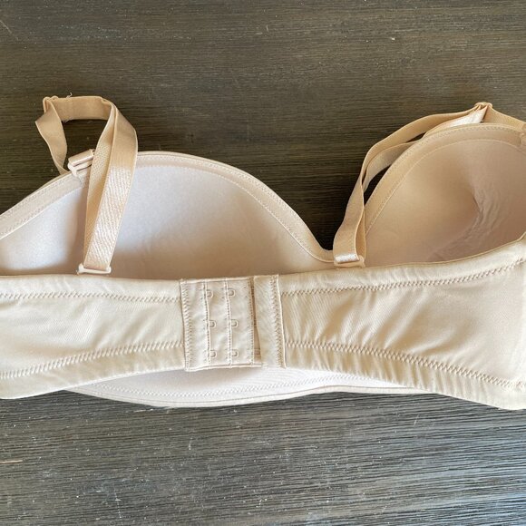 Wacoal 34D Nude Bra Removable Straps Strapless NWOT Triple hook - Picture 3 of 5